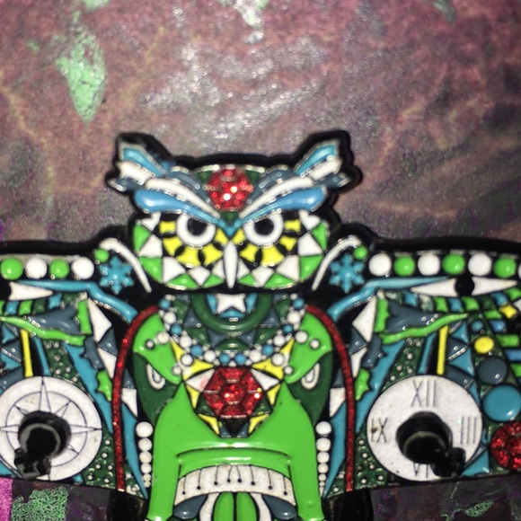 Pin - Picture 5 of 6